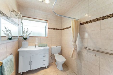 Photo of property in 166 Queenspark Drive, Parklands, Christchurch, 8083