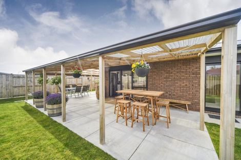 Photo of property in 27 Balrickard Way, Milson, Palmerston North, 4414