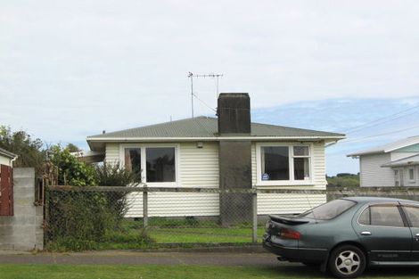 Photo of property in 57 Banks Street, Marfell, New Plymouth, 4310