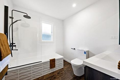 Photo of property in 56 Dale Crescent, Pakuranga, Auckland, 2010