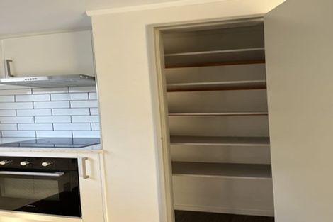 Photo of property in 2/523 Glenfield Road, Glenfield, Auckland, 0629