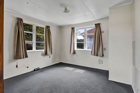 Photo of property in 5 Glenpark Avenue, Westown, New Plymouth, 4310