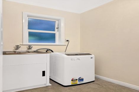 Photo of property in 50 Randwick Road, Northland, Wellington, 6012