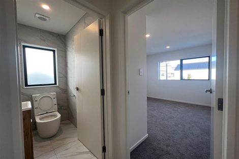 Photo of property in 127 Walters Road, Papakura, Takanini, 2110