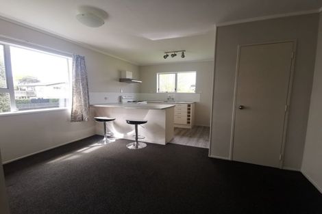 Photo of property in 2/462 Great South Road, Opaheke, Papakura, 2113