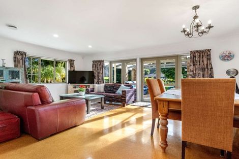 Photo of property in 15 Awaroa Stream Drive, Waiuku, 2123