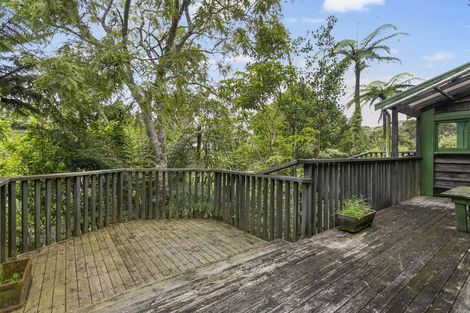 Photo of property in 25 Turanga Road, Henderson Valley, Auckland, 0612