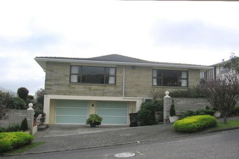 Photo of property in 7 Summit Road, Fairfield, Lower Hutt, 5011