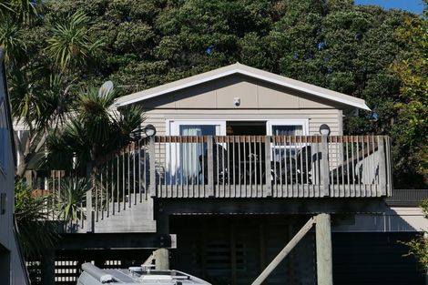 Photo of property in 75 Seaview Road, Paraparaumu Beach, Paraparaumu, 5032