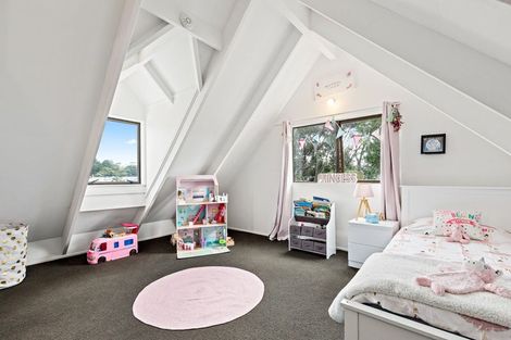 Photo of property in 6 Te Moau Avenue, Parakai, 0830