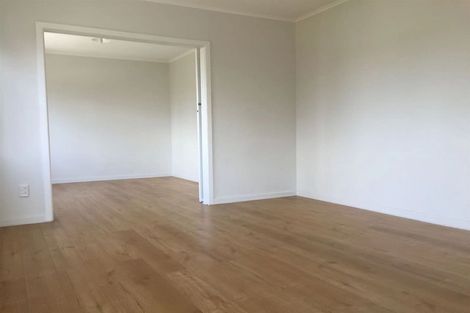 Photo of property in 12 Rathgar Road, Henderson, Auckland, 0610