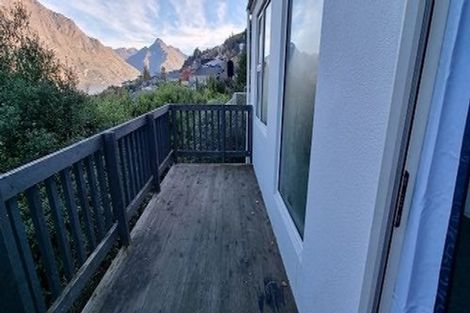 Photo of property in 3a Strawberry Lane, Fernhill, Queenstown, 9300