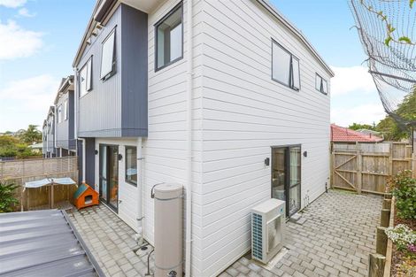 Photo of property in 14d Medina Place, Half Moon Bay, Auckland, 2012