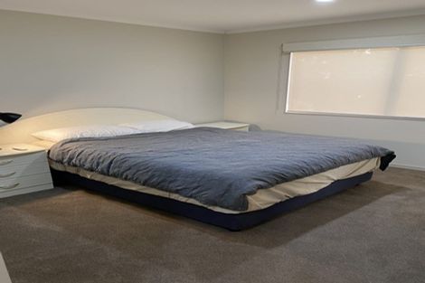 Photo of property in 38 Hattaway Avenue, Bucklands Beach, Auckland, 2012