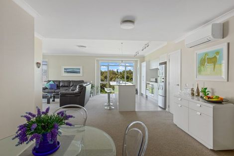 Photo of property in 76 Landmark Terrace, Orewa, 0931