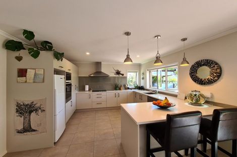 Photo of property in 37 Mary-ellen Place, Coromandel, 3506