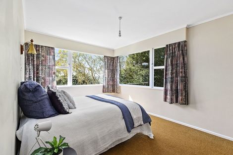 Photo of property in 17 Saint Edmund Crescent, Tawa, Wellington, 5028