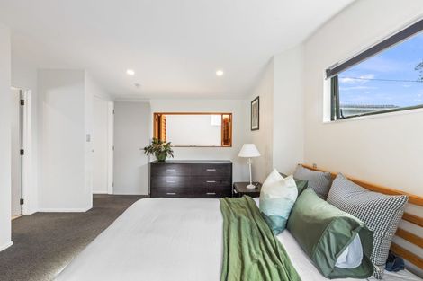 Photo of property in 1/16 Glade Place, Birkenhead, Auckland, 0626