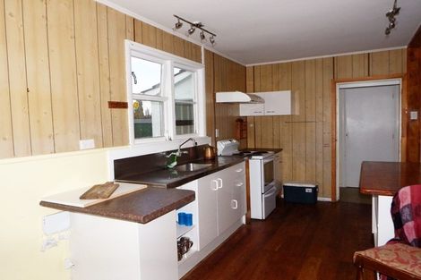 Photo of property in 2 Lambert Street, Marton, 4710