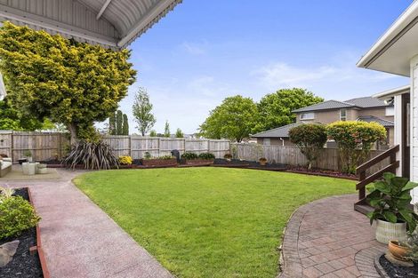 Photo of property in 62 Hutchinsons Road, Bucklands Beach, Auckland, 2014