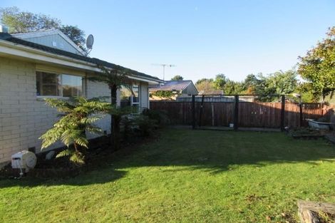 Photo of property in 2/9 Chadlington Street, Parklands, Christchurch, 8083
