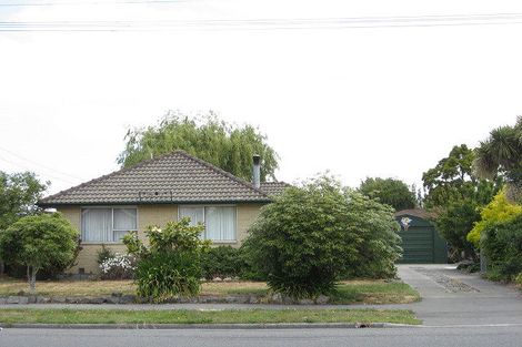 Photo of property in 470 Mairehau Road, Parklands, Christchurch, 8083