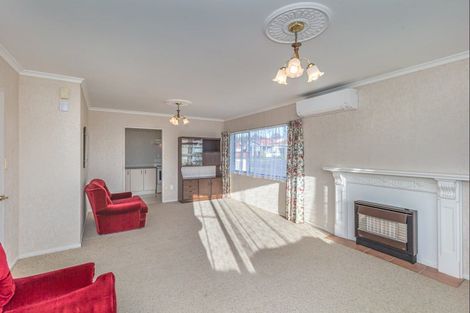 Photo of property in 106 Winchester Street, Levin, 5510