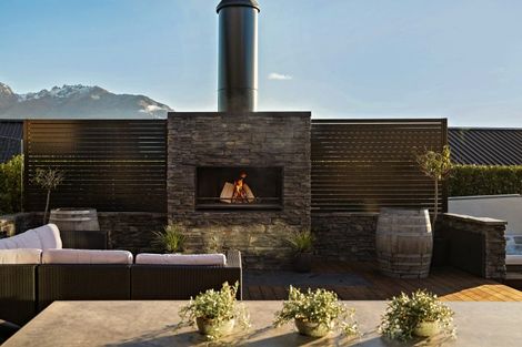 Photo of property in 8 Arran Lane, Jacks Point, Queenstown, 9371