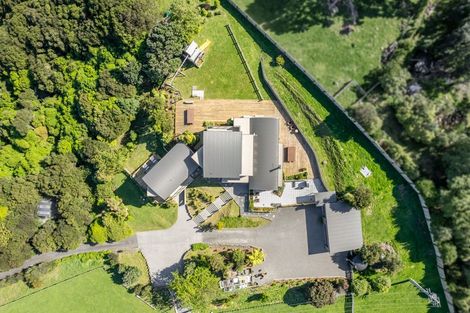 Photo of property in 3 Coroglen Rise, Pukerua Bay, 5026