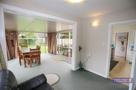 Photo of property in 124 Memorial Avenue, Burnside, Christchurch, 8053