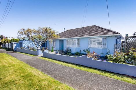 Photo of property in 80 Fulford Street, New Plymouth, 4310