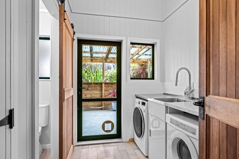 Photo of property in 979 Kaipara Flats Road, Kaipara Flats, Warkworth, 0984