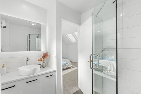 Photo of property in 15 Parkham Drive, Burnside, Christchurch, 8053