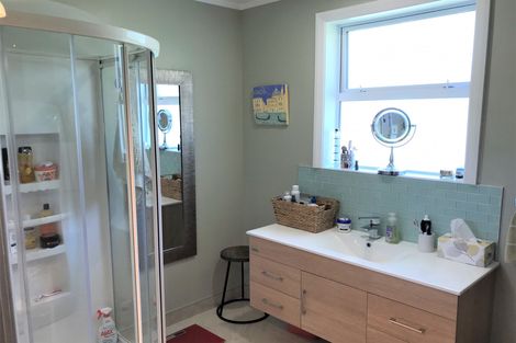 Photo of property in 5 Kinmont Crescent, Kinmont Park, Mosgiel, 9024