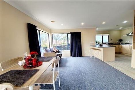 Photo of property in 3 Comber Place, Johnsonville, Wellington, 6037