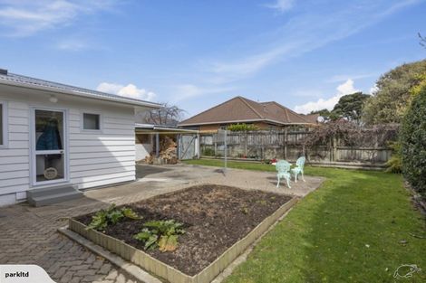 Photo of property in 13 Whites Line West, Woburn, Lower Hutt, 5010