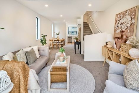 Photo of property in 11 Ara Paiwhenua, Tawa, Wellington, 5028