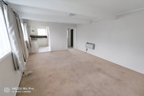 Photo of property in 20b Roberts Road, Te Atatu South, Auckland, 0610