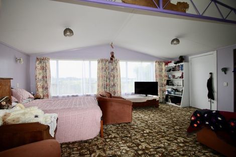 Photo of property in 23 Nash Parade, Foxton Beach, Foxton, 4815