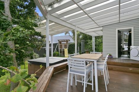 Photo of property in 92 Williams Street, Cambridge, 3434