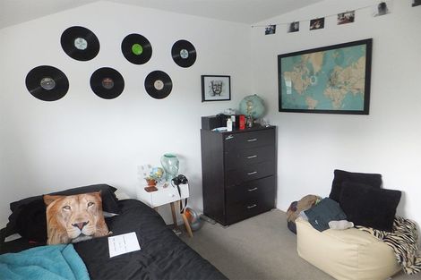 Photo of property in 211 Avonhead Road, Avonhead, Christchurch, 8042