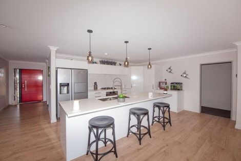 Photo of property in 35 Margaret Shields Avenue, Aotea, Porirua, 5024