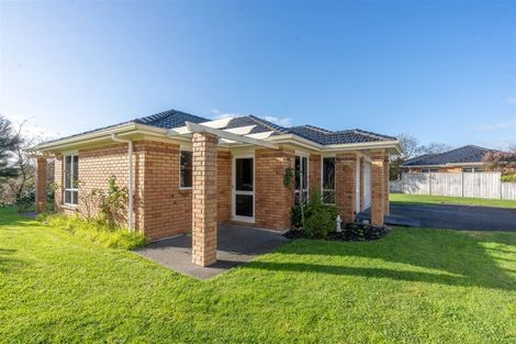 Photo of property in 43 Sovereign Isle Lane, Rototuna, Hamilton, 3210