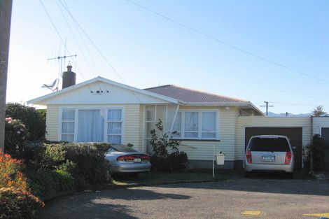Photo of property in 11 Linley Place, Levin, 5510