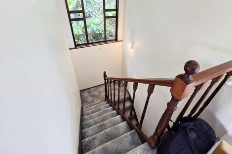 Photo of property in 27 Burns Road, Hospital Hill, Napier, 4110