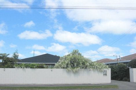 Photo of property in 1/315 Sawyers Arms Road, Bishopdale, Christchurch, 8053