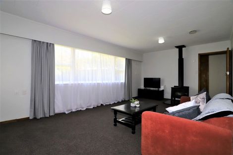 Photo of property in 8 Fyson Place, Hawera, 4610