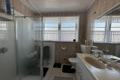 Photo of property in 22 Stokes Valley Road, Stokes Valley, Lower Hutt, 5019