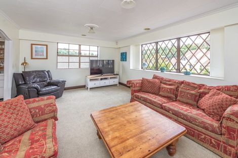 Photo of property in 5 Aiken Road, Saint Johns Hill, Whanganui, 4501