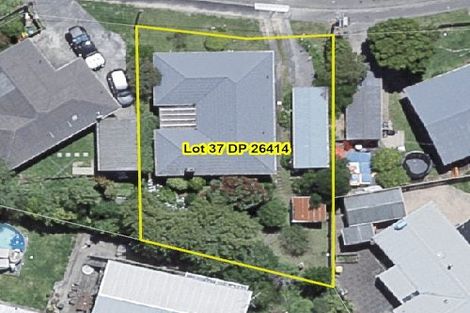 Photo of property in 4 Warren Street, Paparangi, Wellington, 6037